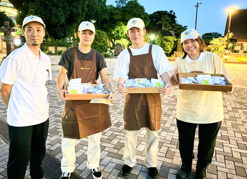 住吉公園汐かけ横丁にオープンする「菓匠 FUKUROU (ふくろう)」のスタッフさん