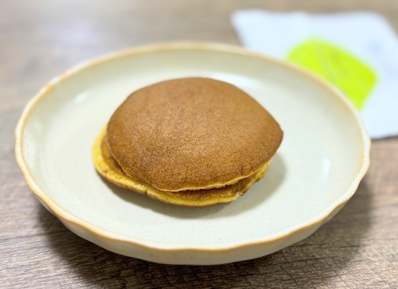 住吉公園汐かけ横丁にオープンする「菓匠 FUKUROU (ふくろう)」のどら焼「ふくろうのお八つ時」き