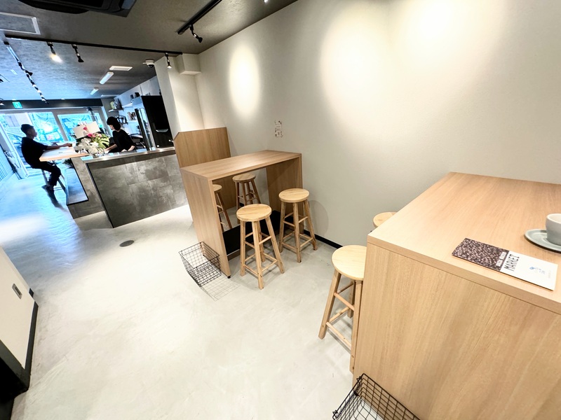 住吉区長峡町のカフェ「SRM Coffee No,2」の店内画像