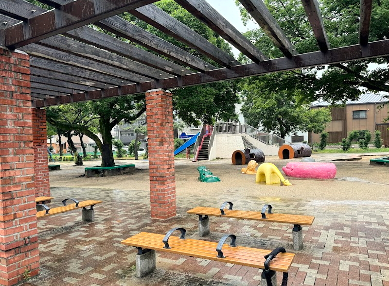 住吉公園のお団子カフェ「兎茶や」の周辺にある公園