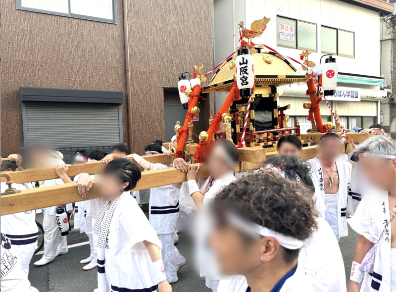 山坂神社　夏祭の神輿渡御