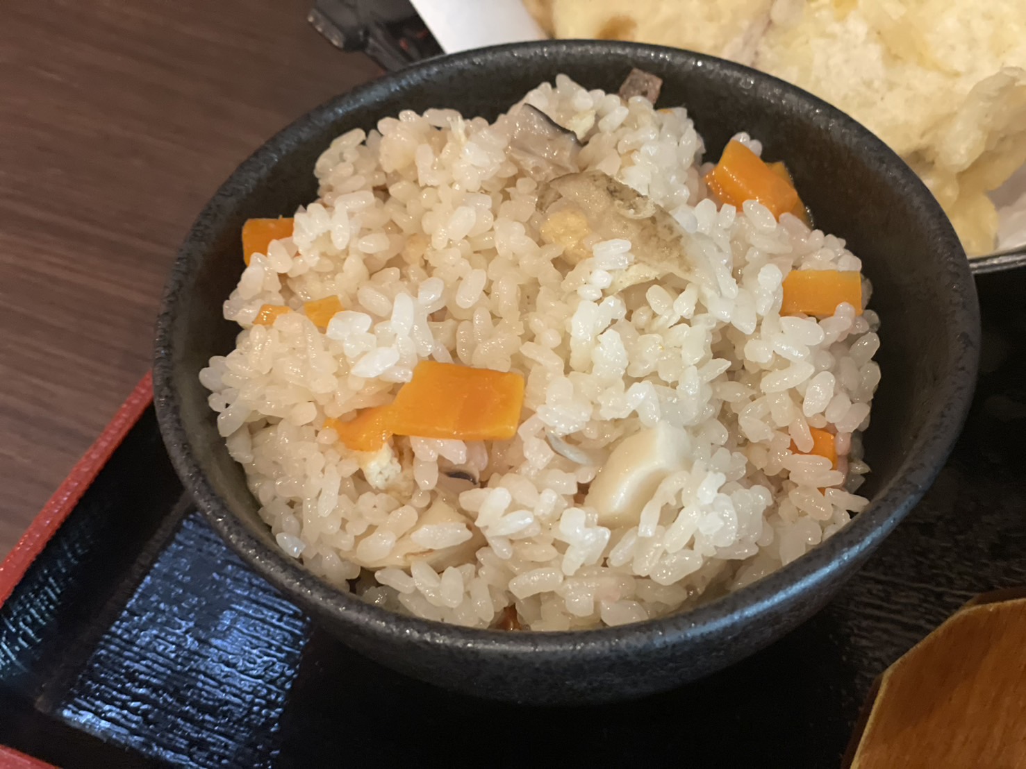 長居　創作うどんほしののかやくご飯