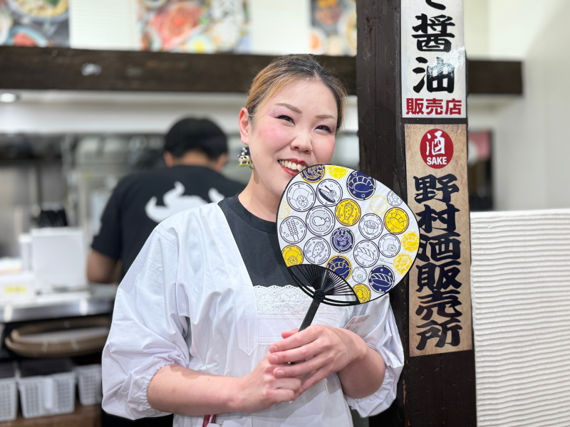 京もつ鍋ホルモン朱々 長居店の女将さん