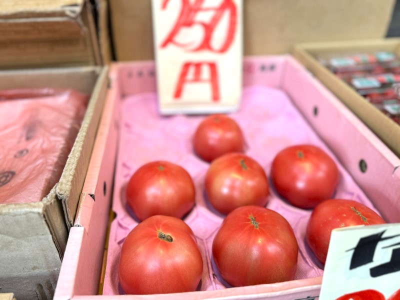 長居商店街　山弘青果のトマト