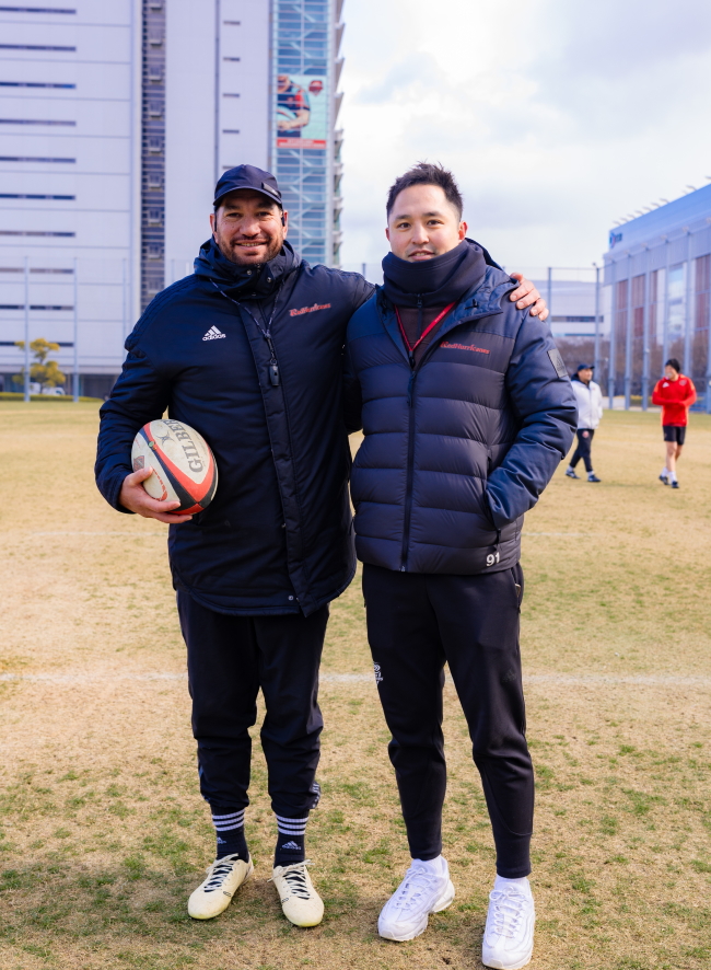 レッドハリケーンズ大阪の久内元選手とアシスタントコーチのボークコリン雷神氏