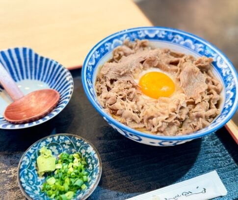 鶴ヶ丘　釜ひろの「スタミナぶっかけ」うどん