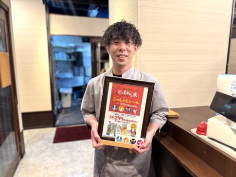 長居駅前　2月27日グランドオープンした「焼き鳥居酒屋 とっちゃん家」のスタッフさん