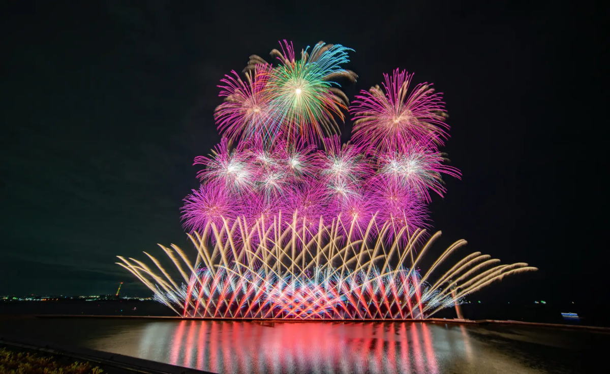 大阪・関西万博にて「JAPAN FIREWORKS EXPO」の花火