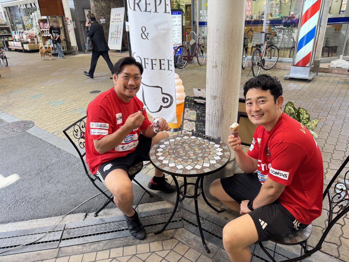 駒川商店街　クレープカフェcotonのテラス席