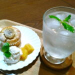 西田辺「長屋カフェ+雑貨 リトルエム」モチモチ米粉バナナマフィン＆日向夏ソーダ