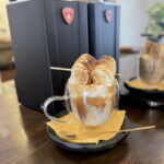 長居でグランドオープンする5カフェさんの「スモアラテ」