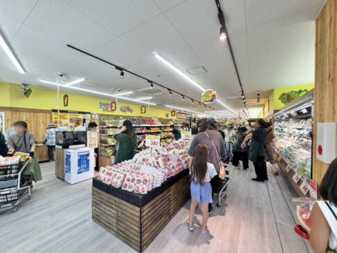 肉のハナマサPLUS我孫子店の店内