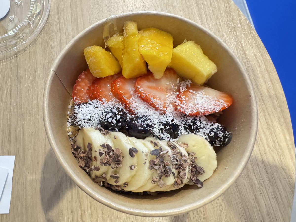 HEALTHY BOWL 「VIV長居店(ヴィブ)」爽快感マックスのキンキンアサイーボウル