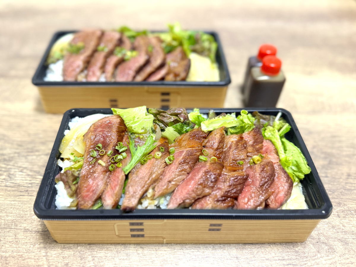 「肉匠 牛虎 あびこ店」レアステーキ肉重