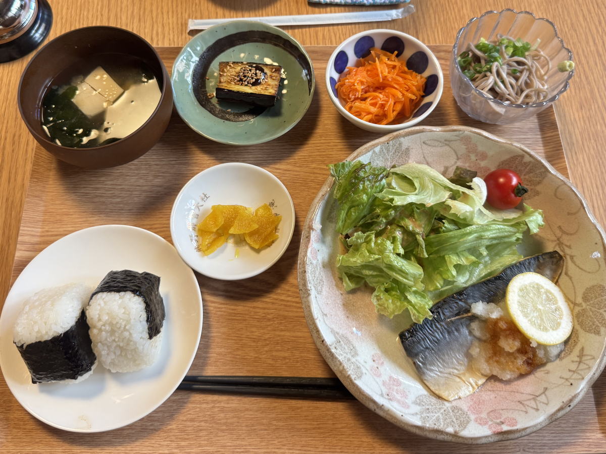 パンと小鉢のお店「yoshitomi(よしとみ)」のランチ