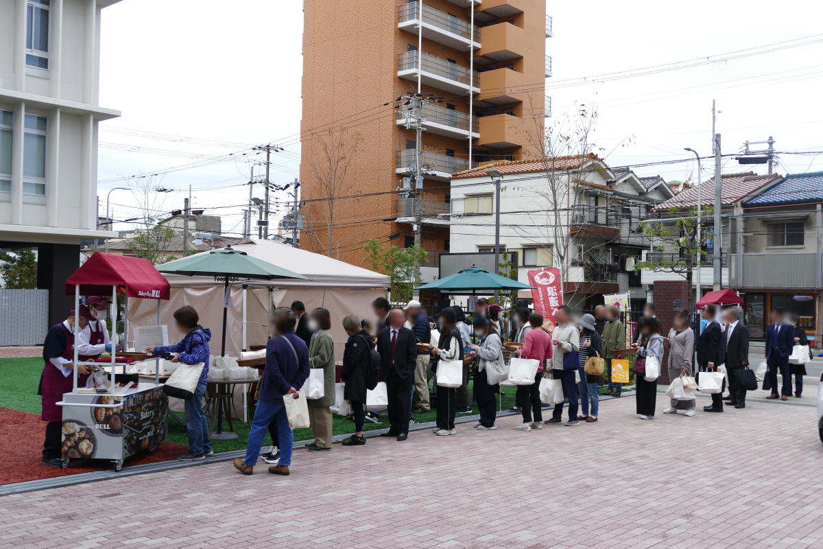 浪速高校「ベーカリーBULL」一般むけの期間限定の食パン