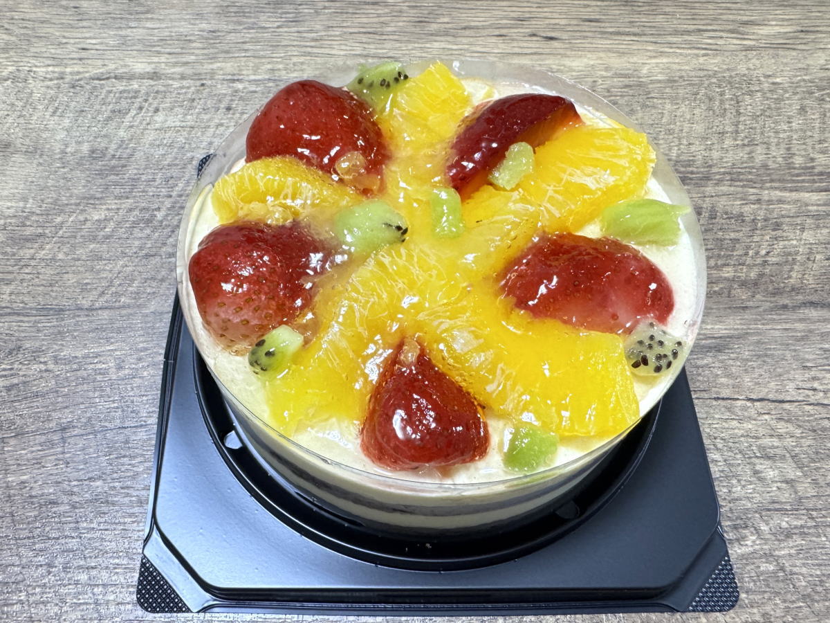 長居「餃子 笑吉」の冷凍ケーキ