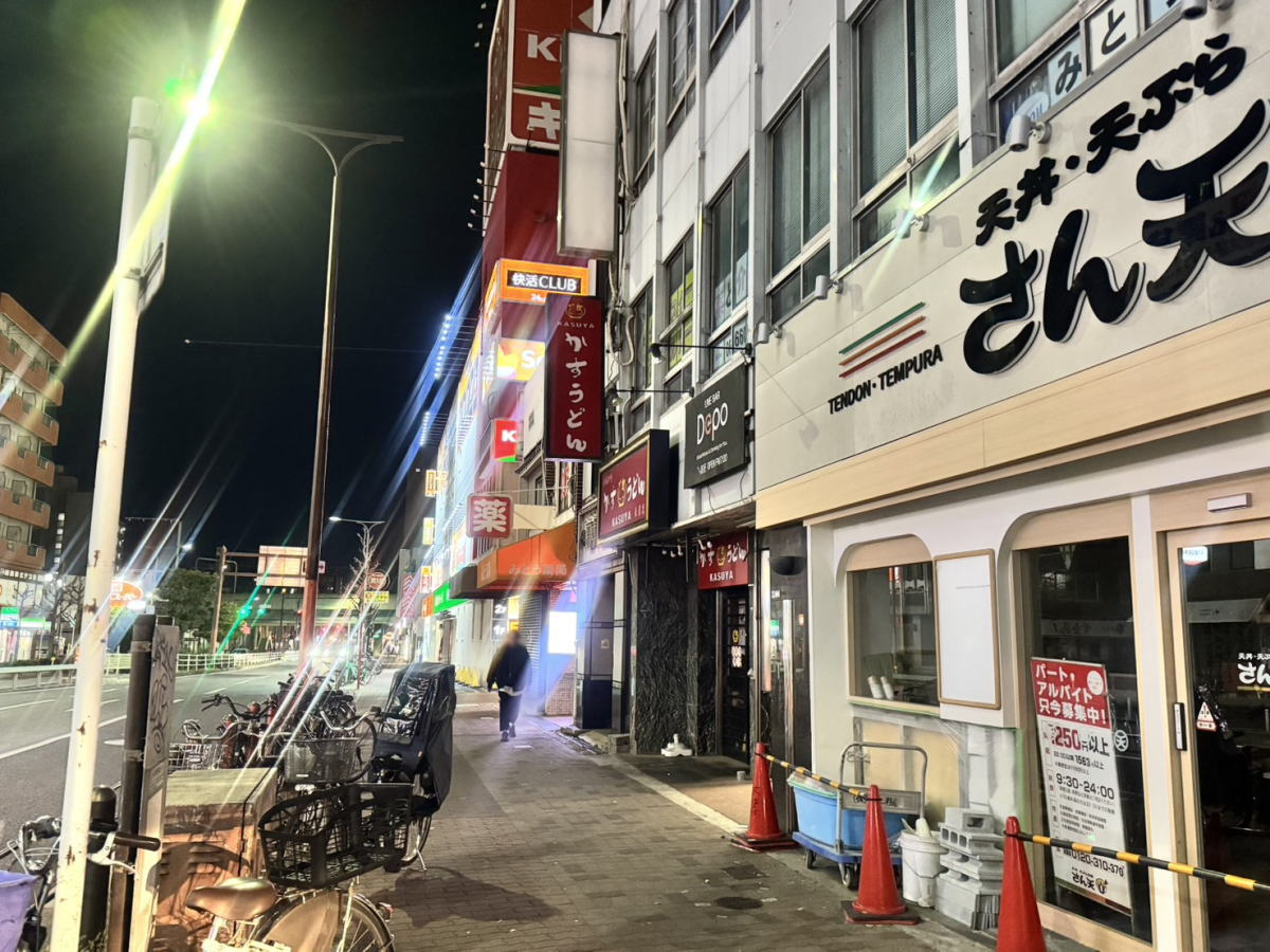 長居「天丼・天ぷら さん天」の外観の全貌が見えてきた