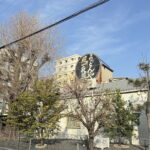 「うどんや風一夜薬本舗」の看板