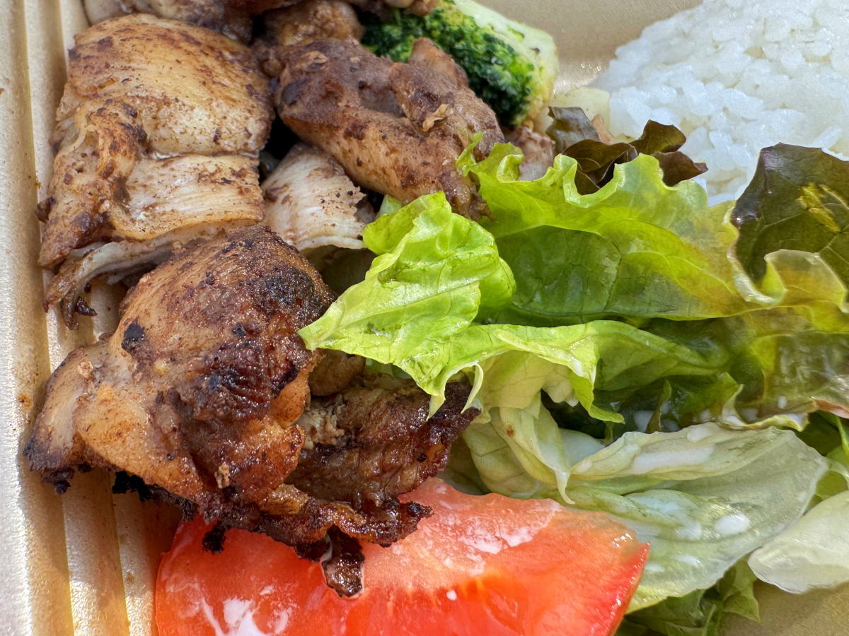 「DAI DAI FARM」のジャークチキンランチを我孫子公園で。海を越えた多国籍料理がワクワクする人気店【すみつーグルメ】