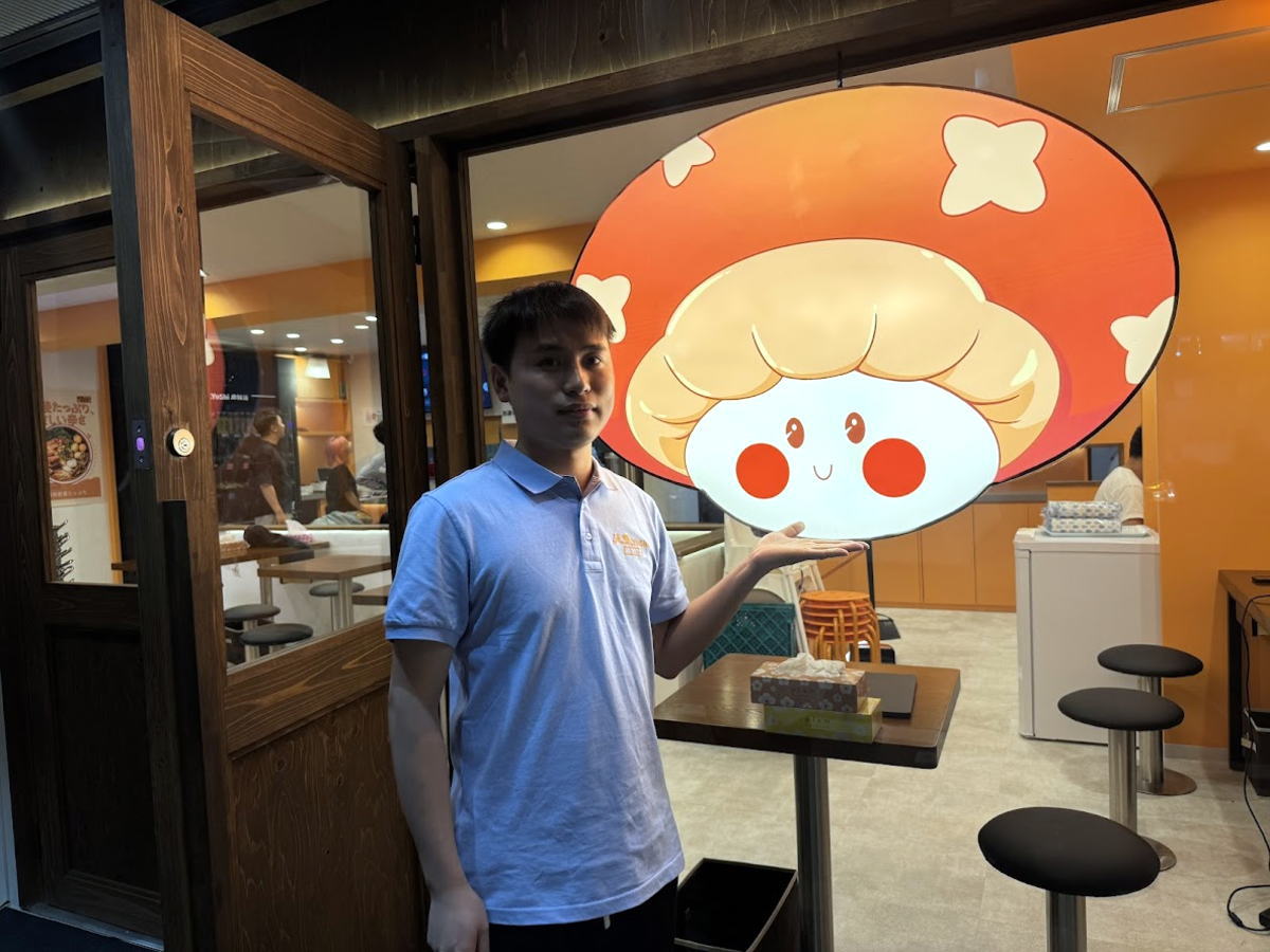 元気Yoshi麻辣湯の店長さま