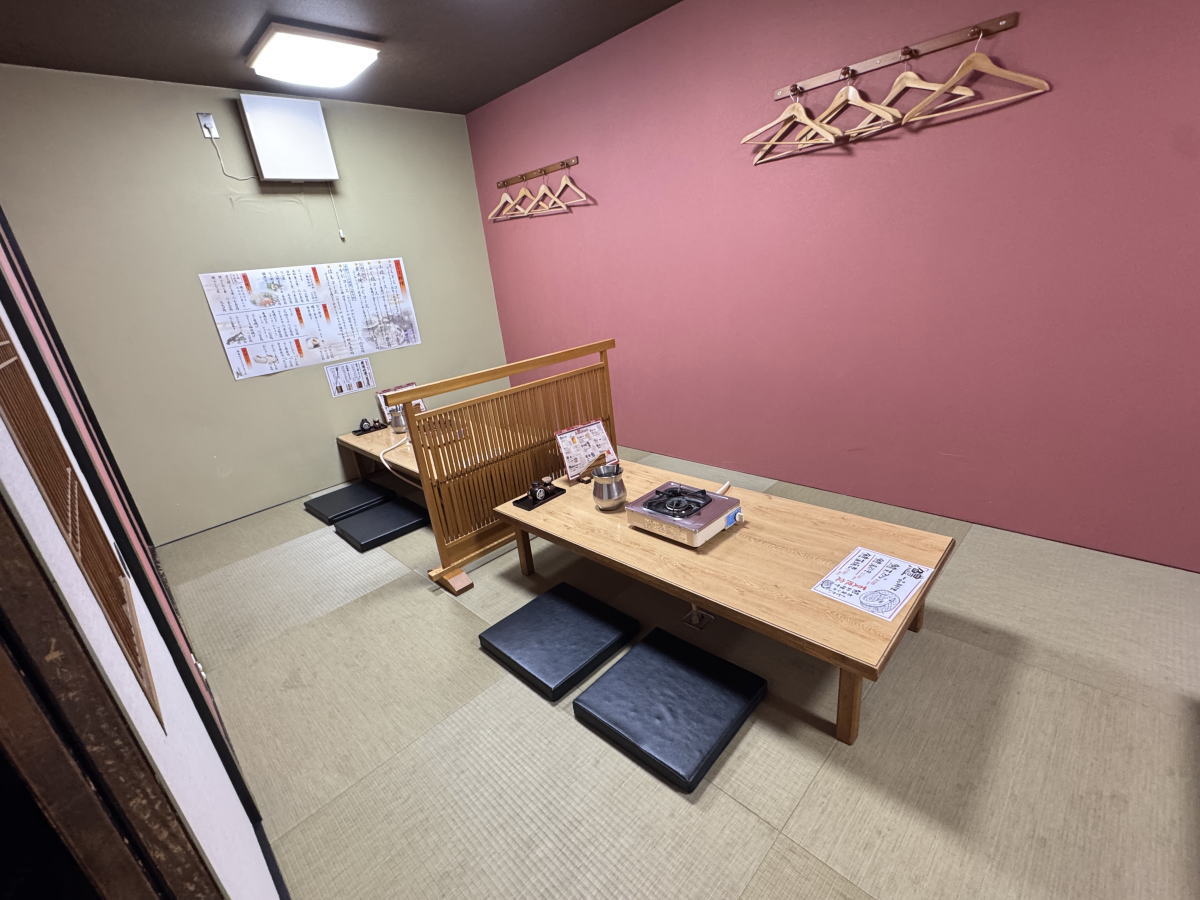 南田辺「ふぐ政」の店内