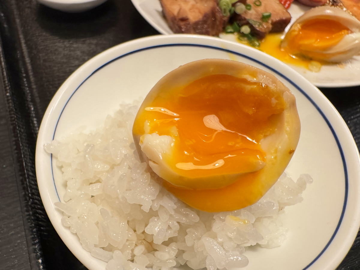 南田辺「ふぐ政」満足度・コスパ高すぎランチ。「スペシャル弁当」の煮卵