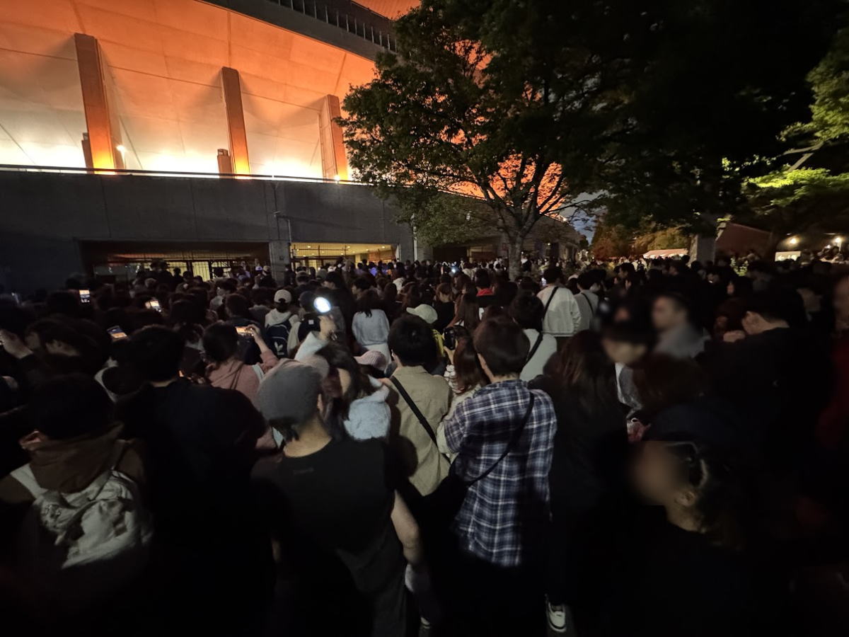 【ヤンマースタジアム長居】ミセスライブ音漏れ禁止。やけど、人すごすぎで聞くどころちゃう騒ぎ。フォトスポットもすごかった