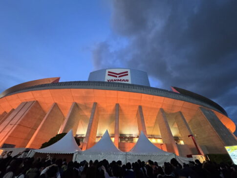 【ヤンマースタジアム長居】ミセスライブ音漏れ禁止。やけど、人すごすぎで聞くどころちゃう騒ぎ。フォトスポットもすごかった