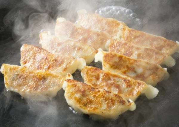 「子ども餃子弁当」無料プレゼントしてもらえるみたい。大阪の冷凍餃子ランキング第3位の「白ご飯専用餃子」