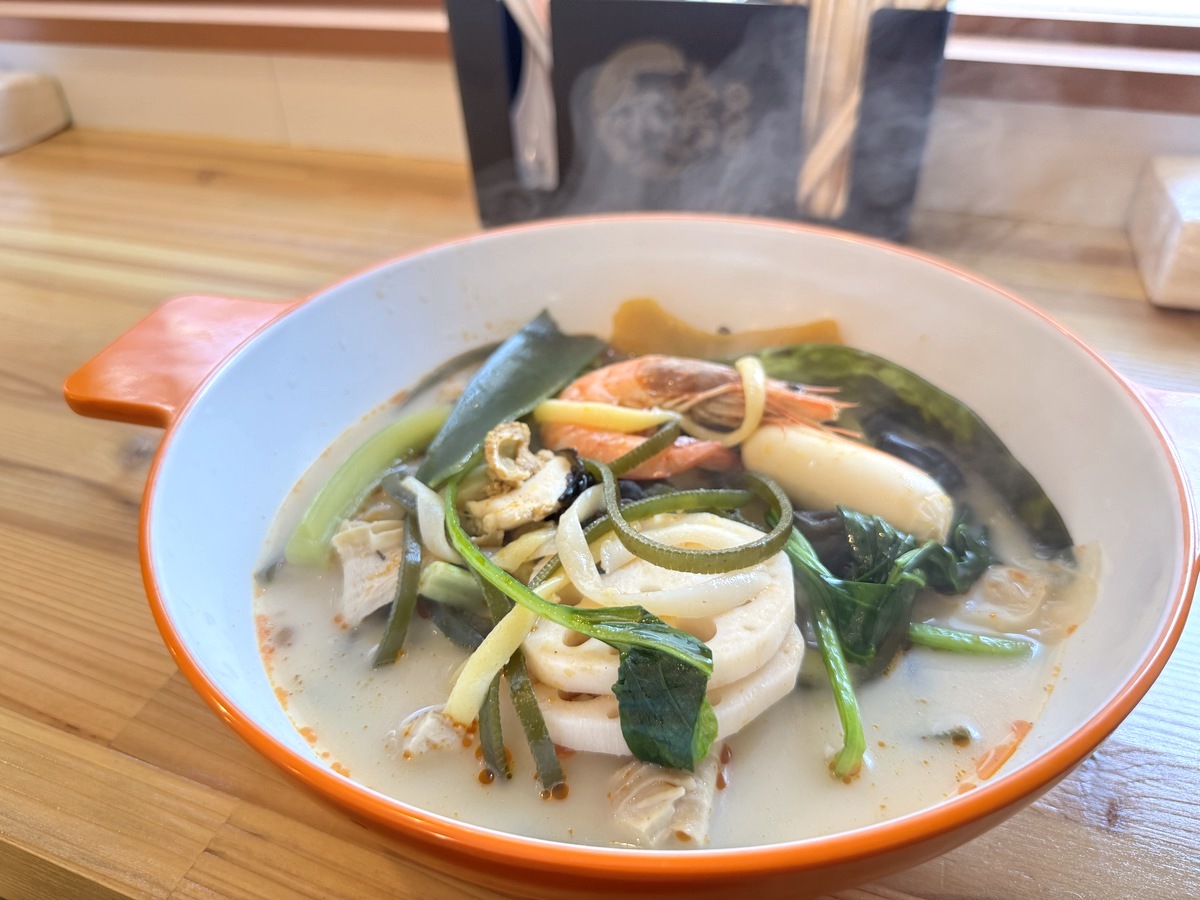 あびこ「ハルビンマーラータン（尔滨 麻辣烫）」の牛骨マーラー食べてきた。