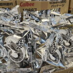 白黒パッケージの「かっぱえびせん」まだ売ってた！スーパー玉出 駒川店で発見