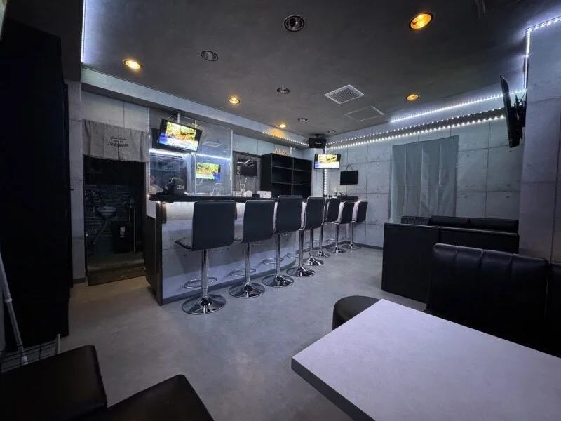 カラオケ飲み放題BAR「ニシタナベクラス2nd」が10月1日オープンするみたい。